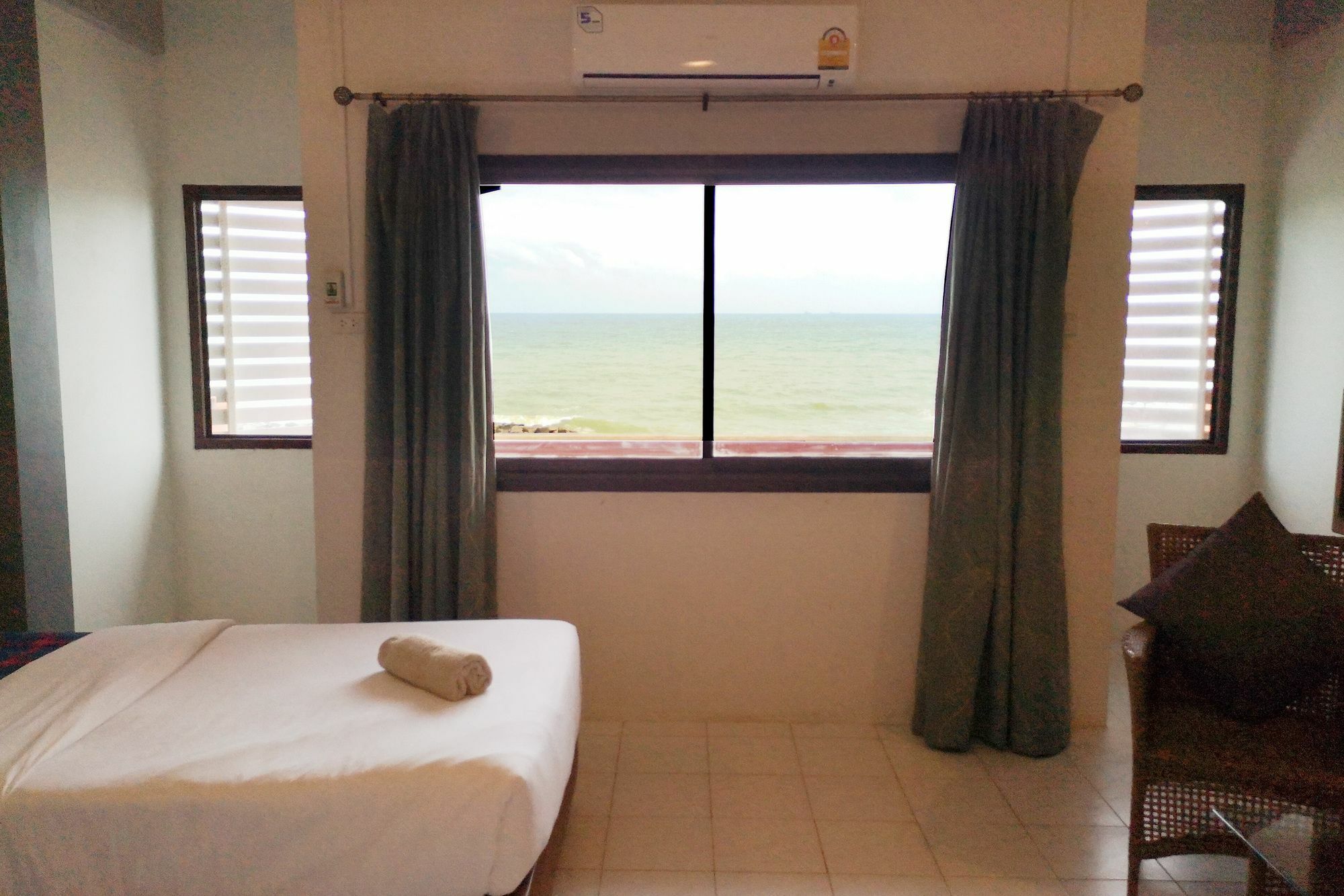 Gao Saengchan Beachfront Rayong Buitenkant foto